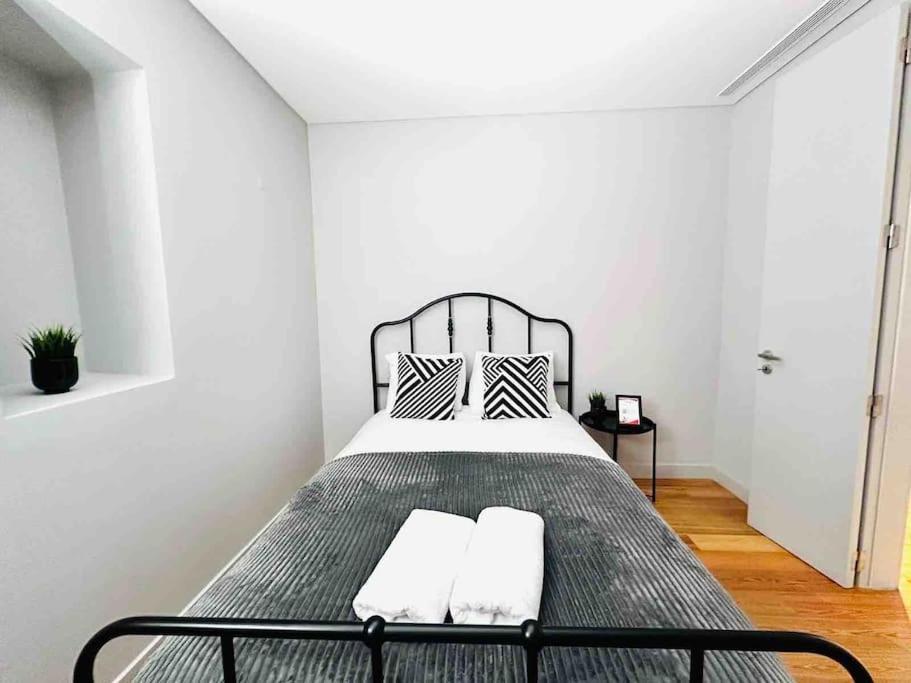 Lisbon Marques De Pombal Top Flat Great Locations City Center B Exterior photo