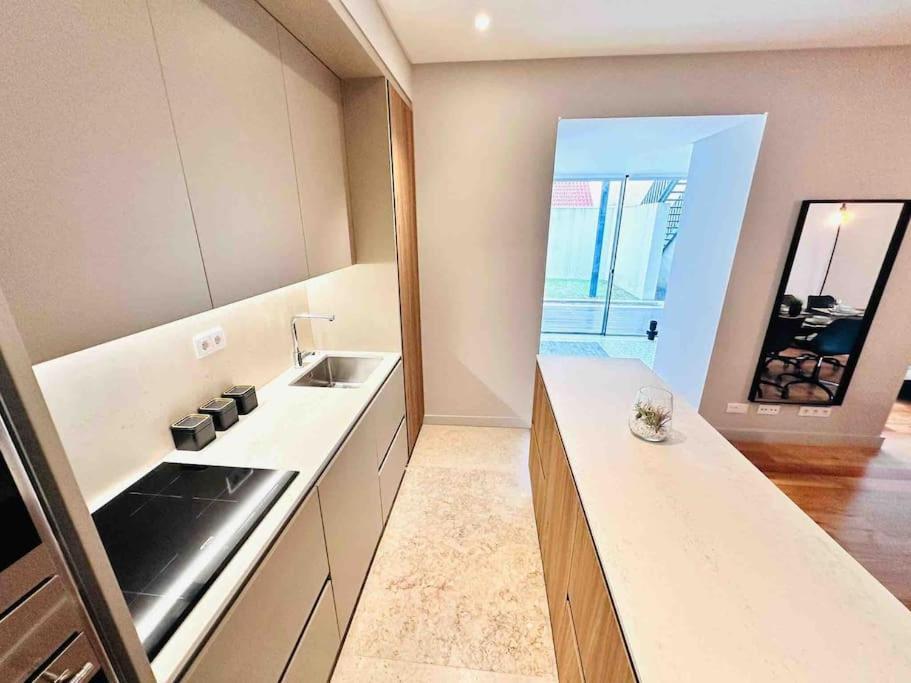 Lisbon Marques De Pombal Top Flat Great Locations City Center B Exterior photo