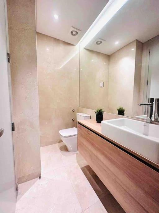 Lisbon Marques De Pombal Top Flat Great Locations City Center B Exterior photo