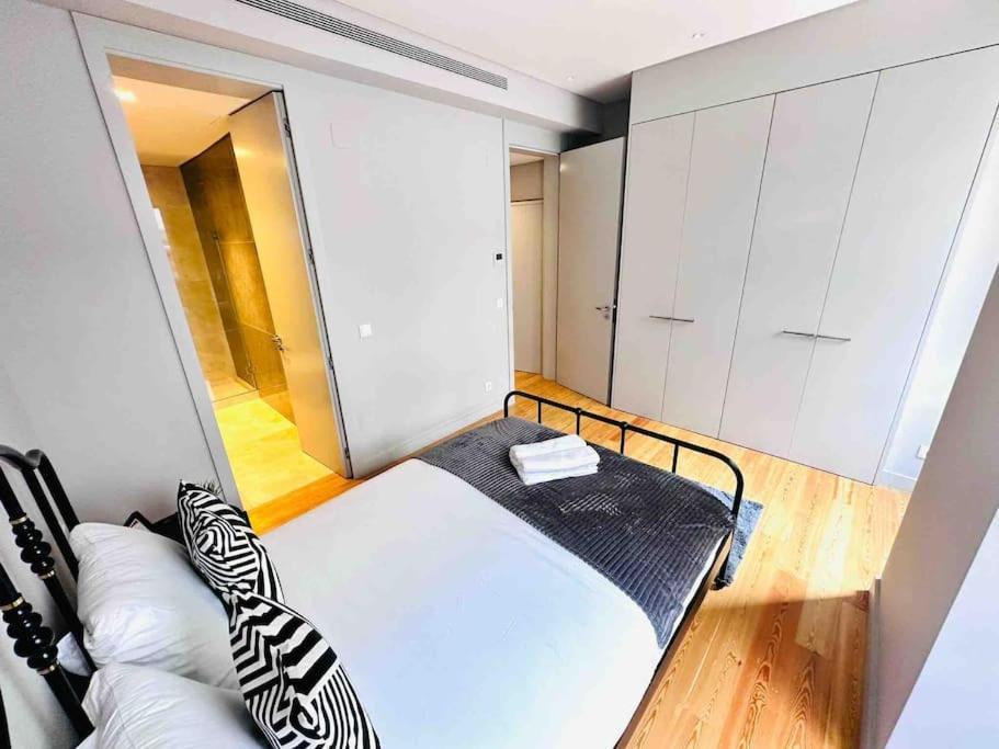 Lisbon Marques De Pombal Top Flat Great Locations City Center B Exterior photo